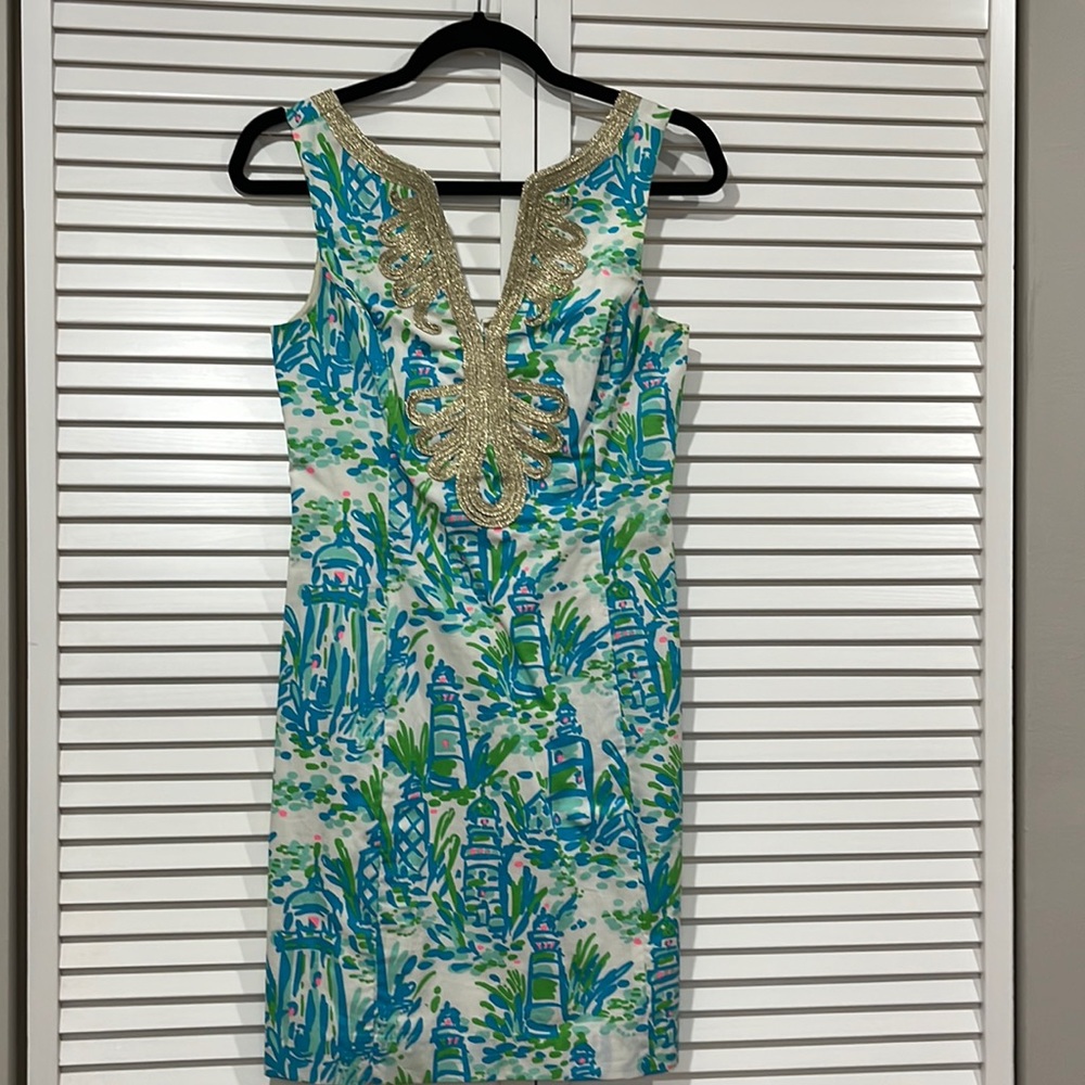 Size 0 Lilly Pulitzer shift dress with gold appliqué